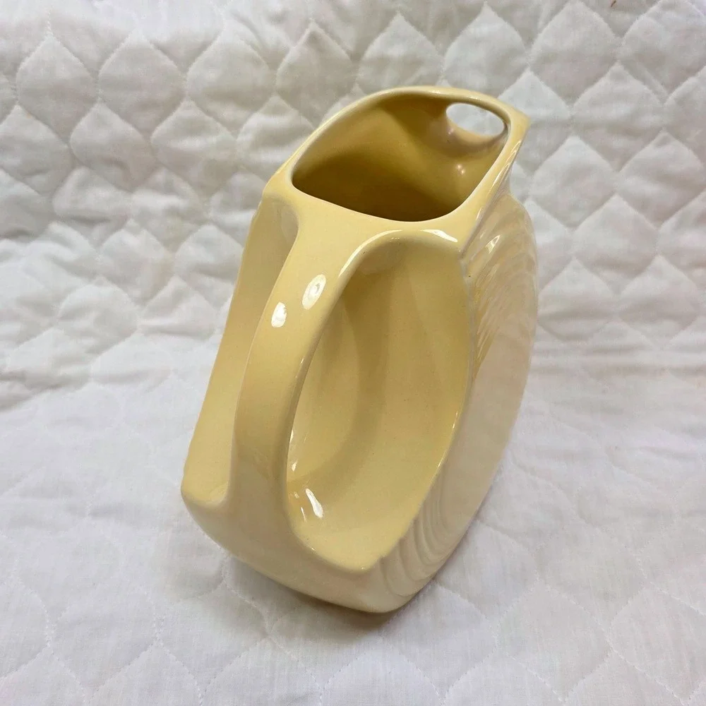 Vintage Fiesta Disc Pitcher Pale Yellow Homer Laughlin Ceramic Art Deco USA